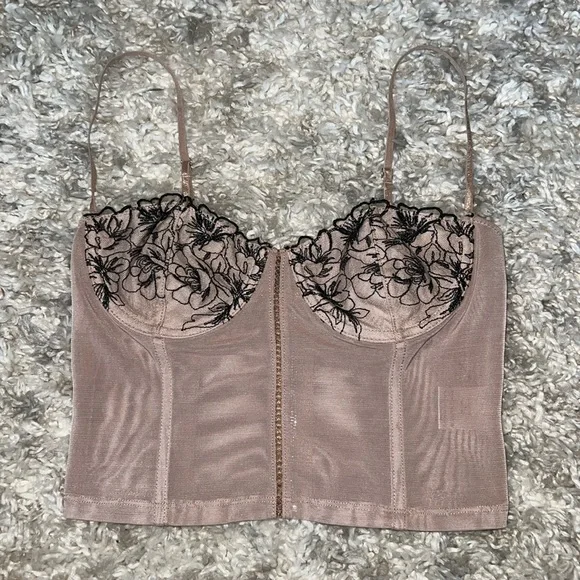 White Fox Top - Picture 4 of 6